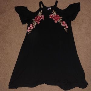 Cold shoulder dress with floral detail